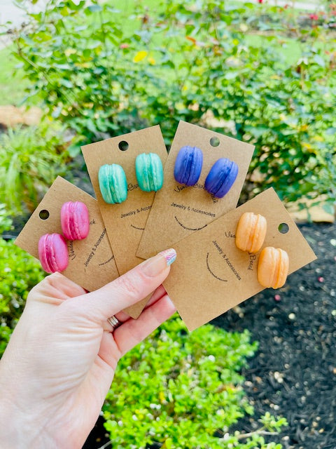 Macaron resin stud earrings
