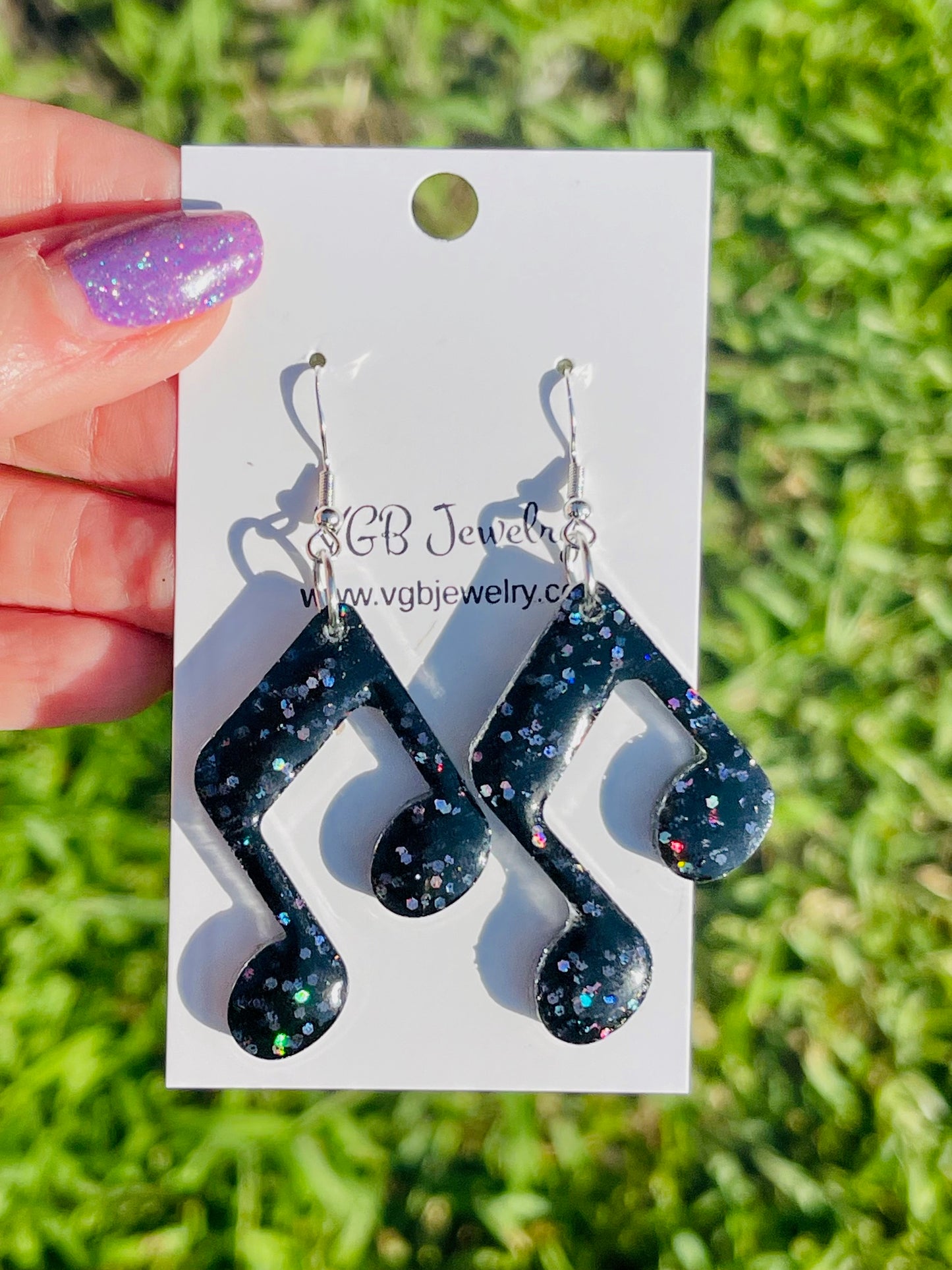 Music notes/Treble Clef resin earrings - handcrafted - custom colors available - handmade jewelry