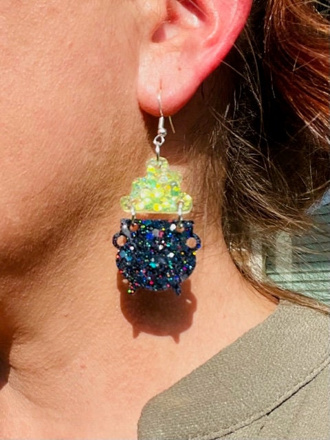 Witch's Cauldron earrings - Halloween resin earrings - handmade jewelry