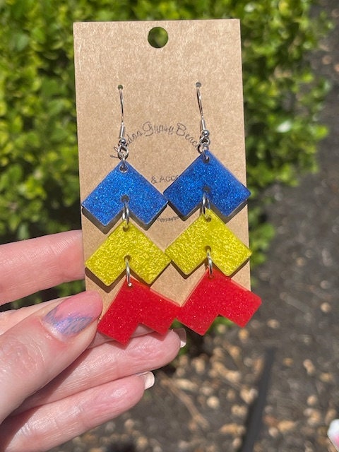 Chevron game day team spirit resin earrings - choose your colors - handmade jewelry