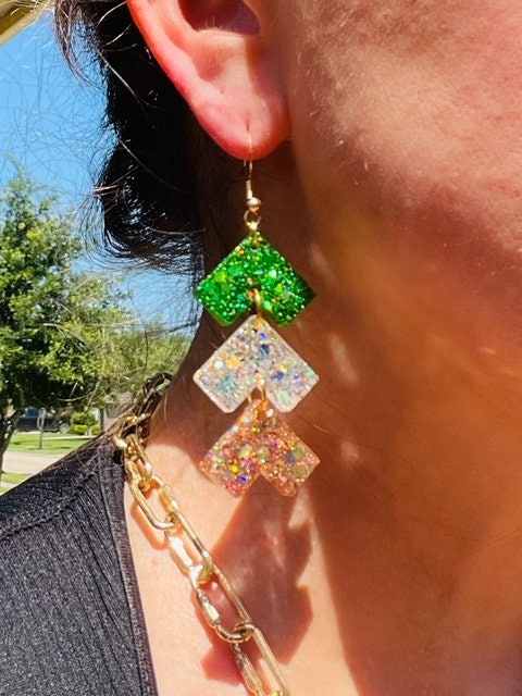 Chevron game day team spirit resin earrings - choose your colors - handmade jewelry