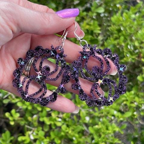 Halloween spider earrings with ornate frame - sparkly glitter resin earring - handcrafted - handmade jewelry