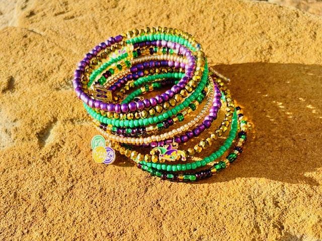 Mardi Gras hand beaded memory wire wrap bracelet - hand made Fat Tuesday jewelry