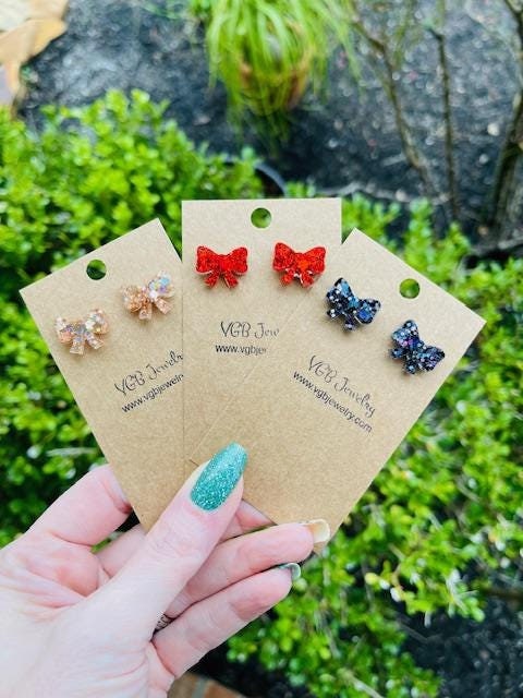 Bow stud earrings - Multiple colors available - Glitter resin handmade jewelry