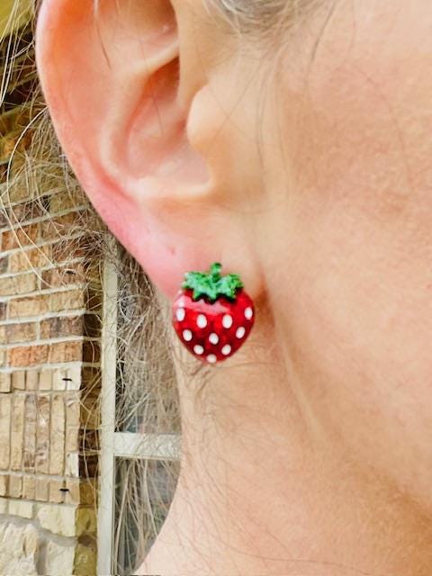 Sparkly Strawberry glitter resin stud earrings in red - Premium finish - handcrafted - handmade jewelry