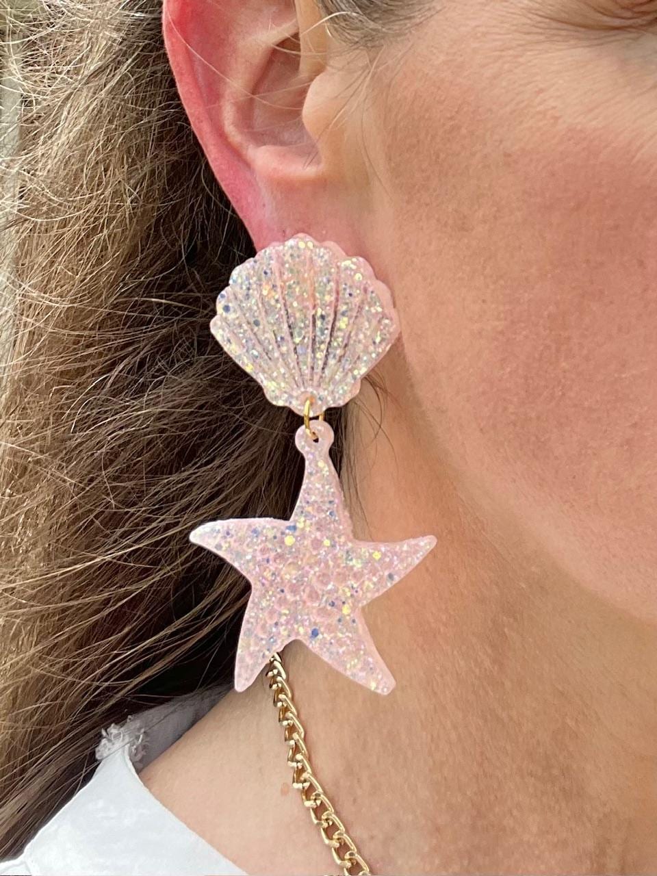 Sparkly Shell and starfish glitter resin earrings - handcrafted Beach vacation jewelry