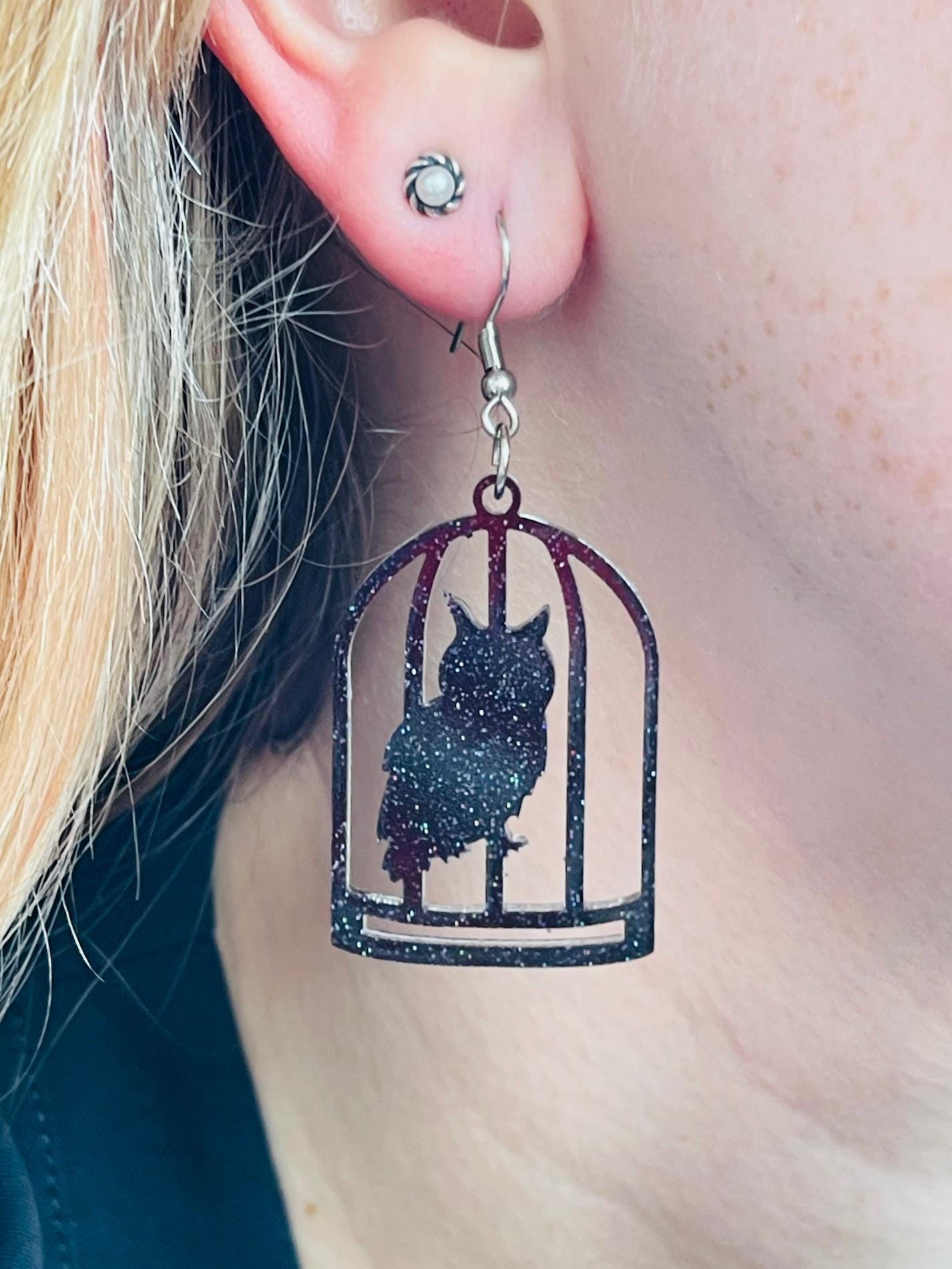 Black Owl Birdcage Earrings – Glitter Resin Halloween Jewelry – Spooky Owl Lover Gift – Lightweight Dangle Earrings