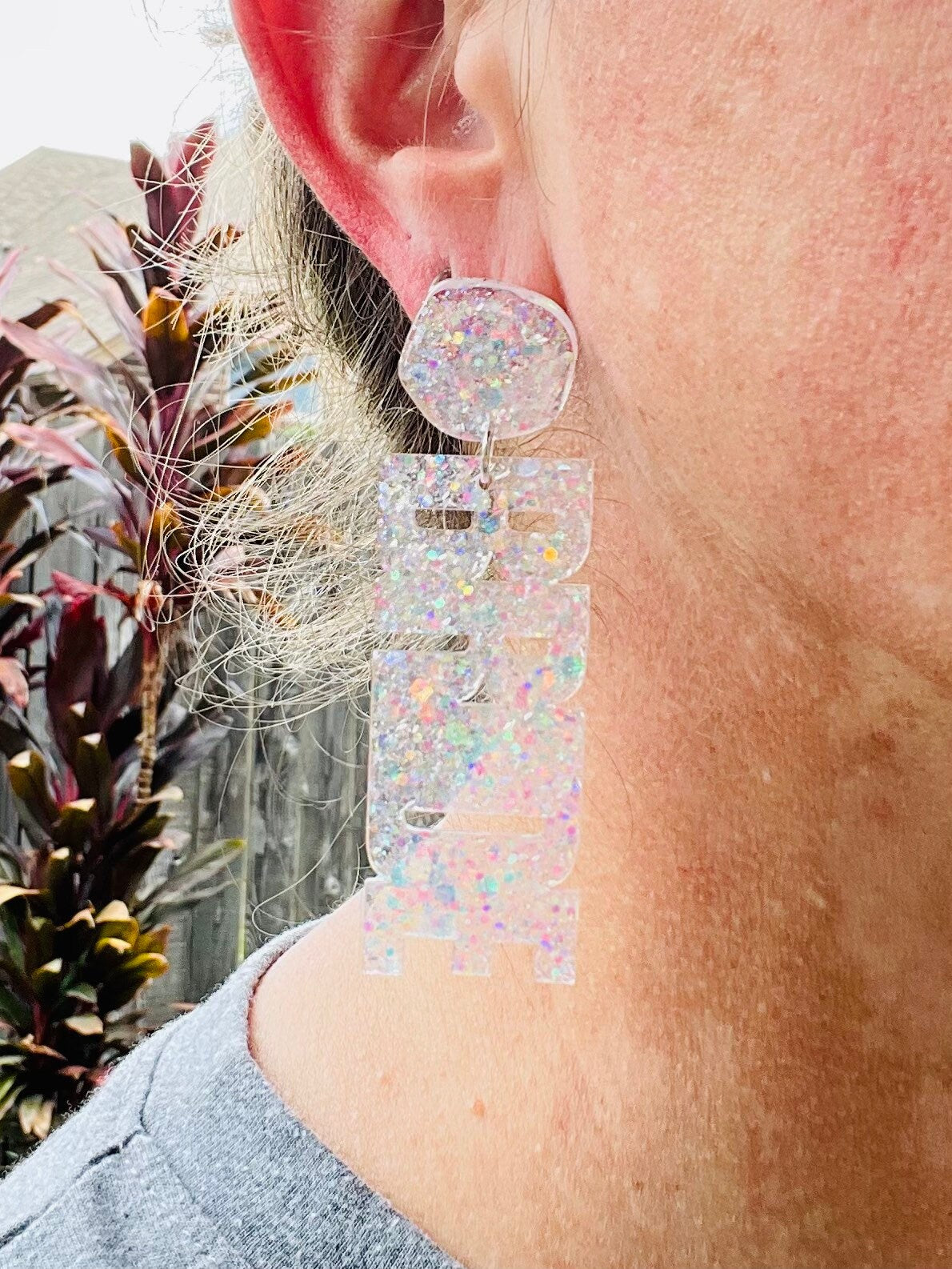 BRIDE glitter resin earring