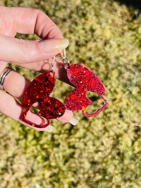 Cutout Heart glitter resin earrings