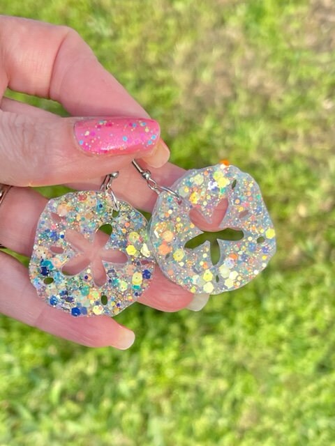 Sparkly sand dollar glitter resin earrings