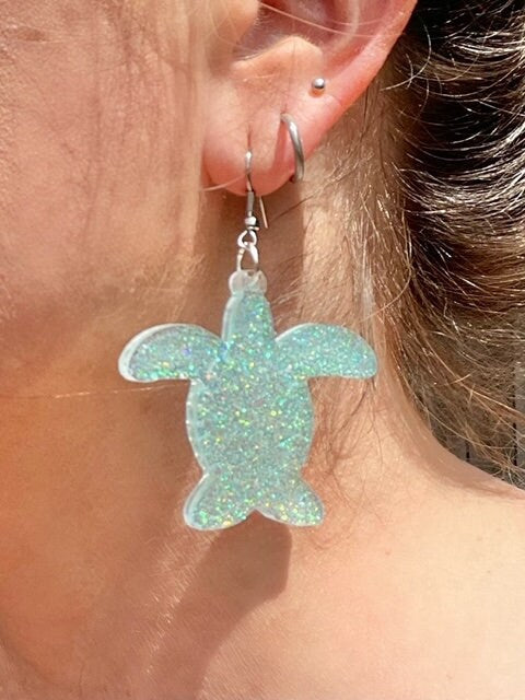 Sparkly sea turtle glitter resin earrings