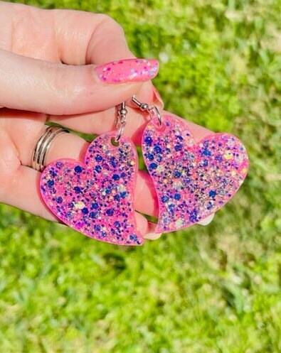 Heart glitter resin earrings