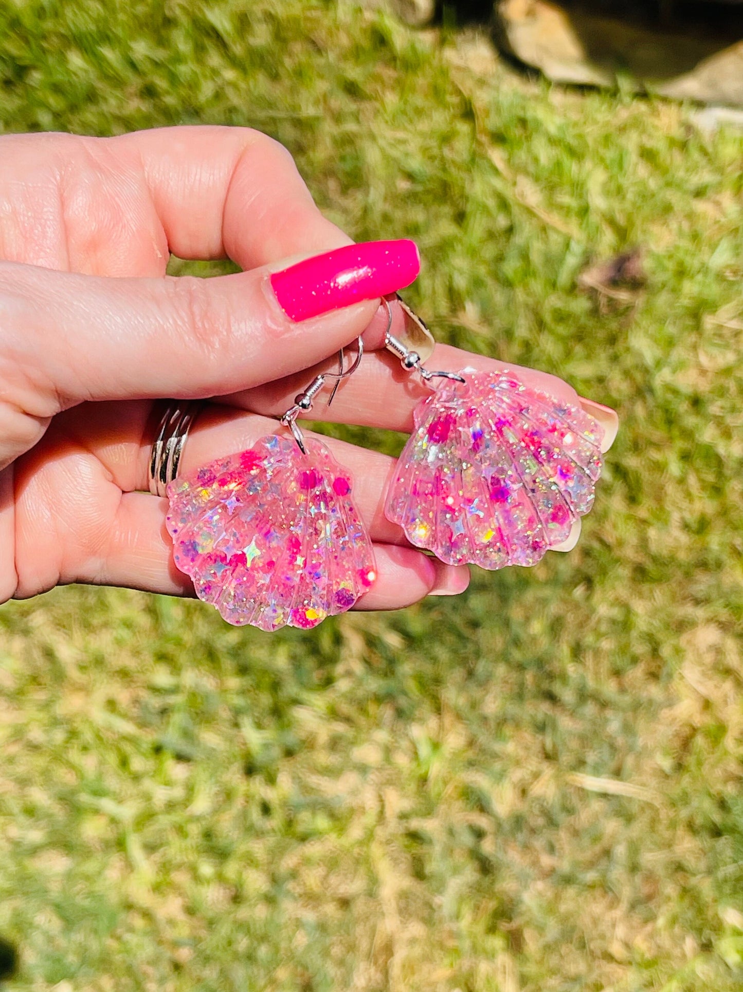 Sparkly seashell glitter resin earrings