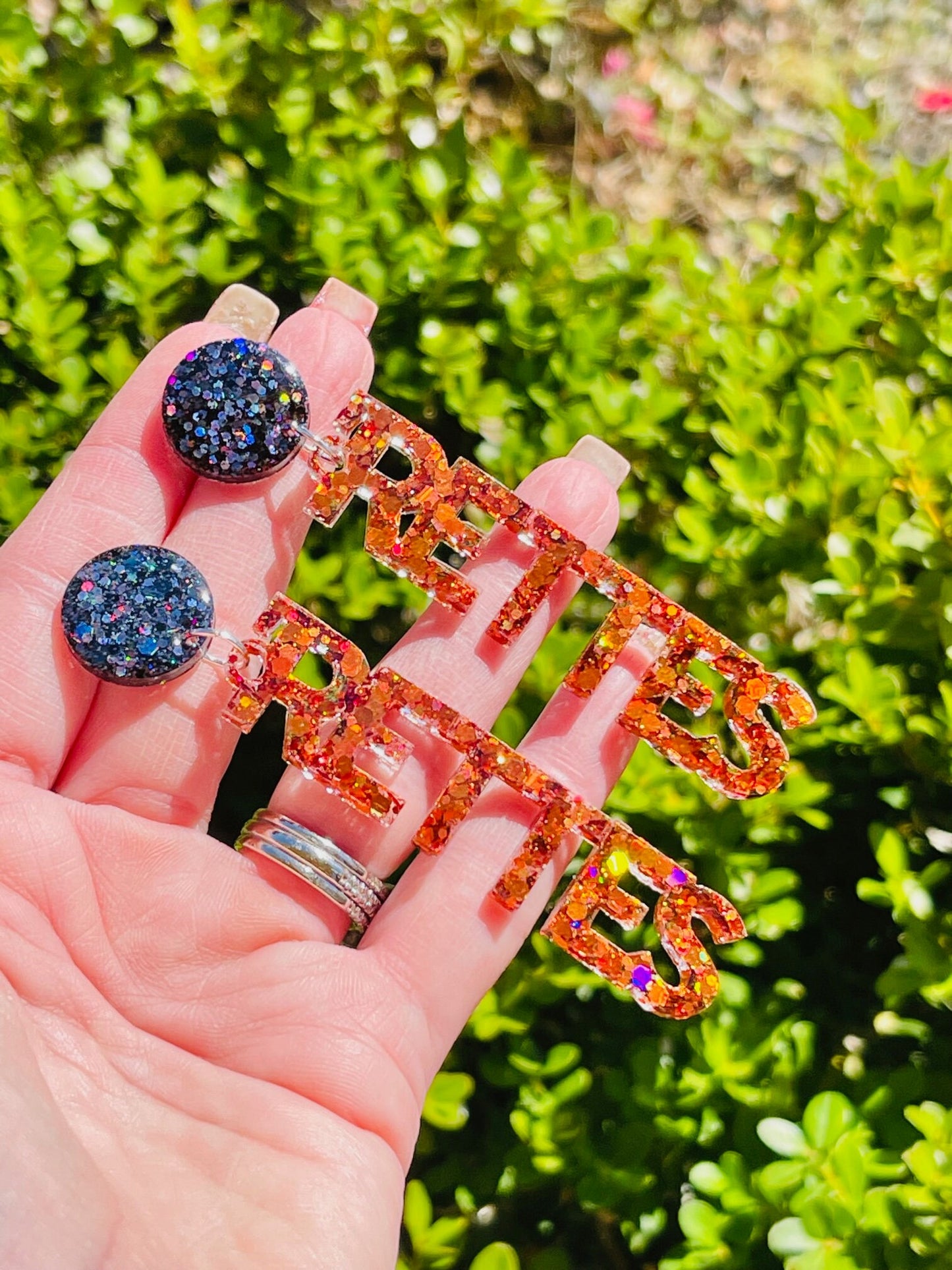 Rettes glitter resin word earrings