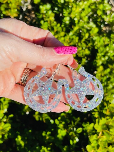 Horseshoe glitter resin earrings