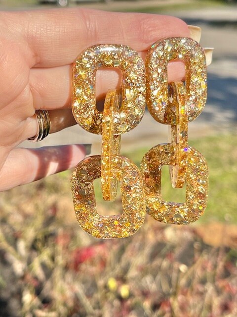 Chain link glitter resin statement earrings