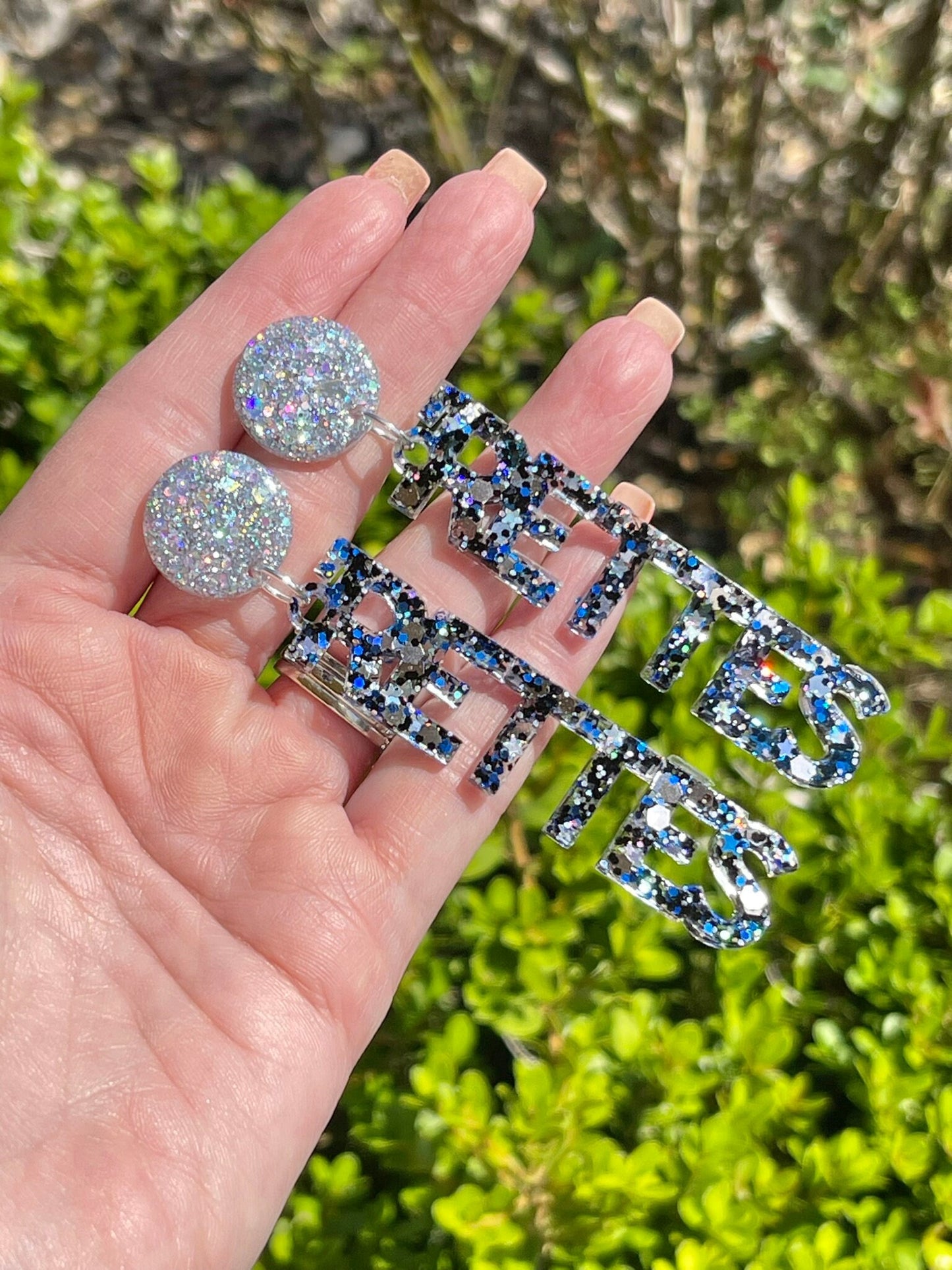 Rettes glitter resin word earrings