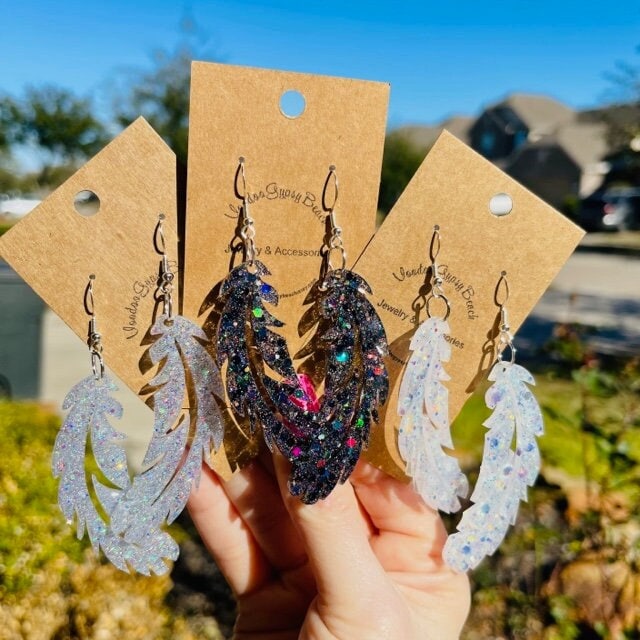 Feather glitter resin earrings
