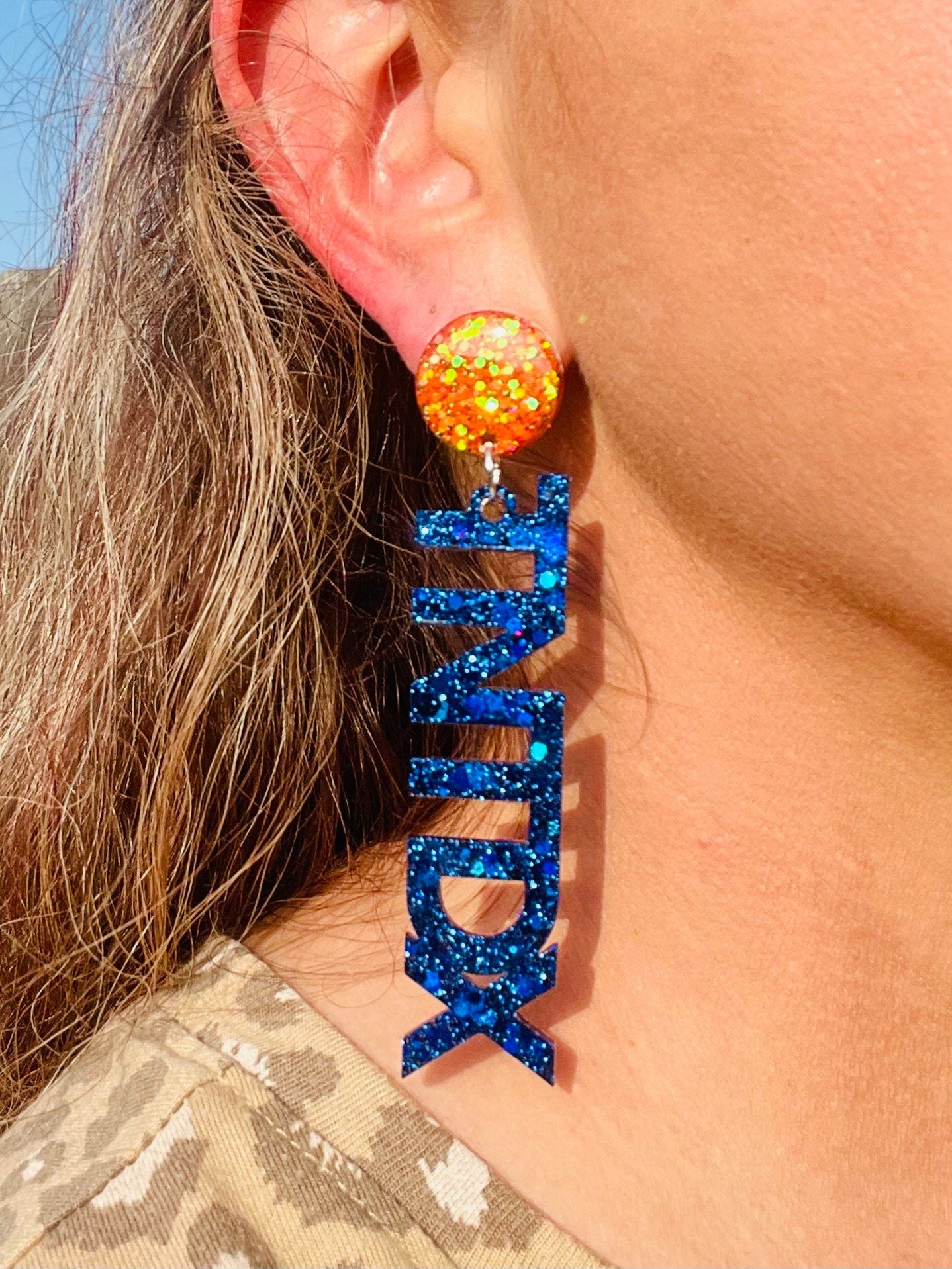 TNTDX/TNT Dance Xplosion glitter resin word earrings