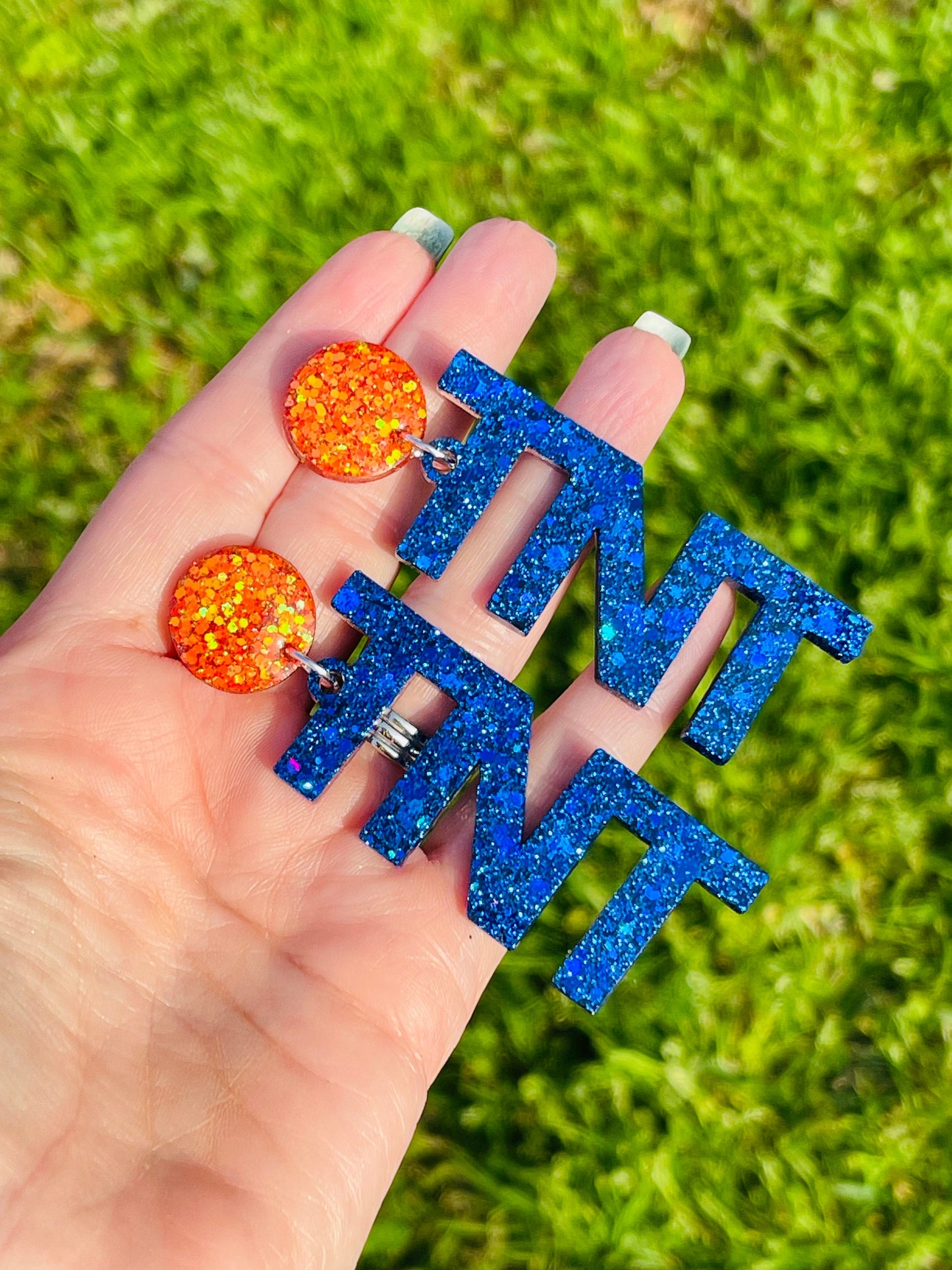 TNTDX/TNT Dance Xplosion glitter resin word earrings