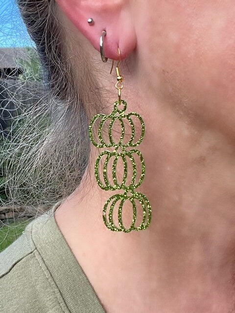 Super lightweight pumpkin stack earrings - Halloween glitter resin earring - fall pumpkin - handmade jewelry