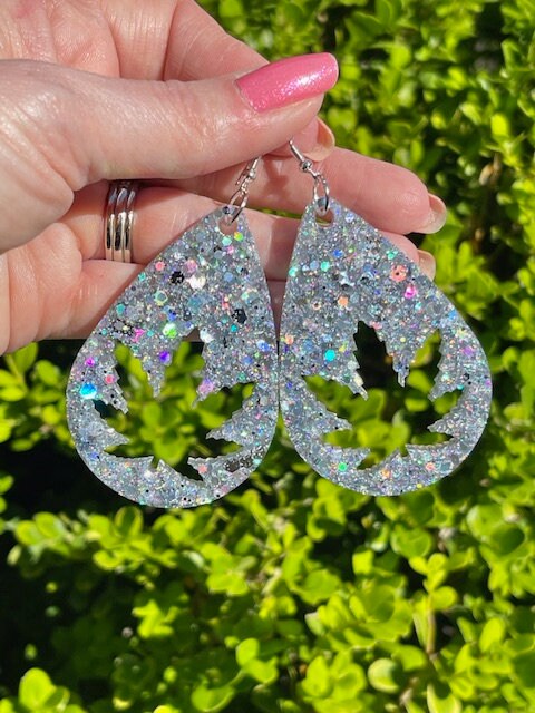 Teardrop Marijuana leaf earrings