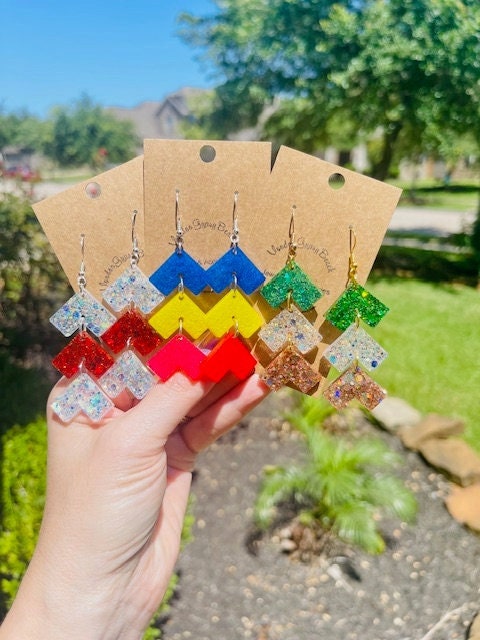 Chevron game day team spirit resin earrings - choose your colors - handmade jewelry