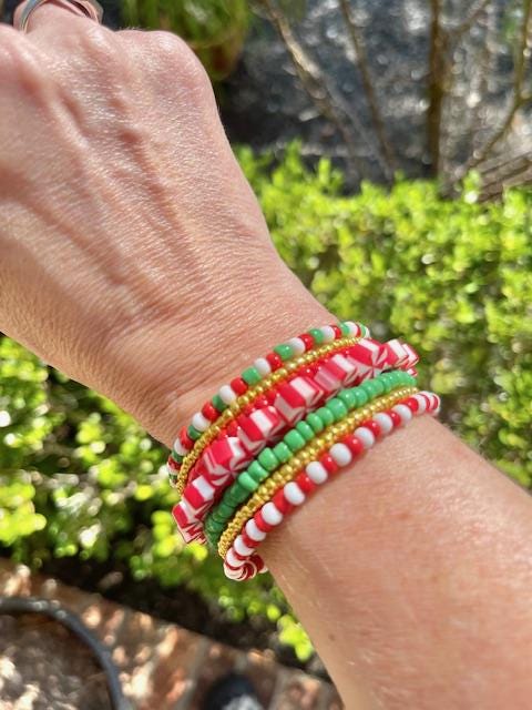 Beaded Christmas spiral memory wire wrap bracelet - 7 loop