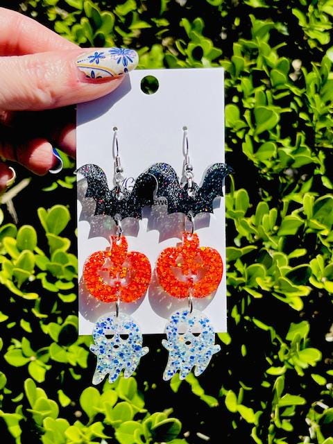 Halloween Bat Pumpkin Ghost Dangle Earrings – Glitter Resin Spooky Statement Jewelry – Lightweight Fun Costume Accessory