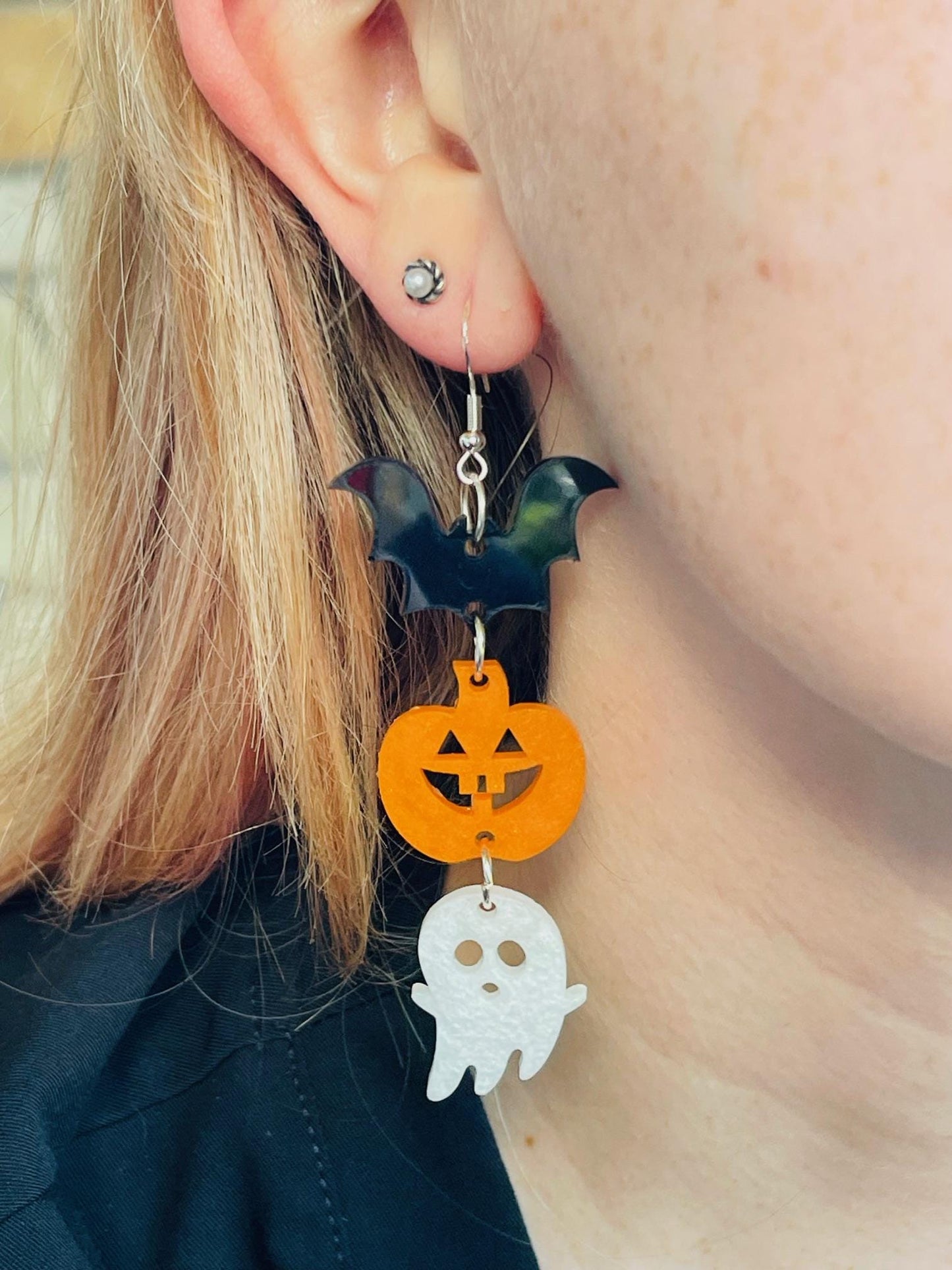 Halloween Bat Pumpkin Ghost Dangle Earrings – Glitter Resin Spooky Statement Jewelry – Lightweight Fun Costume Accessory