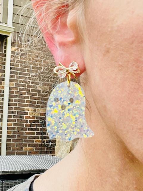 Cute Halloween glitter ghost earrings with gold bow post