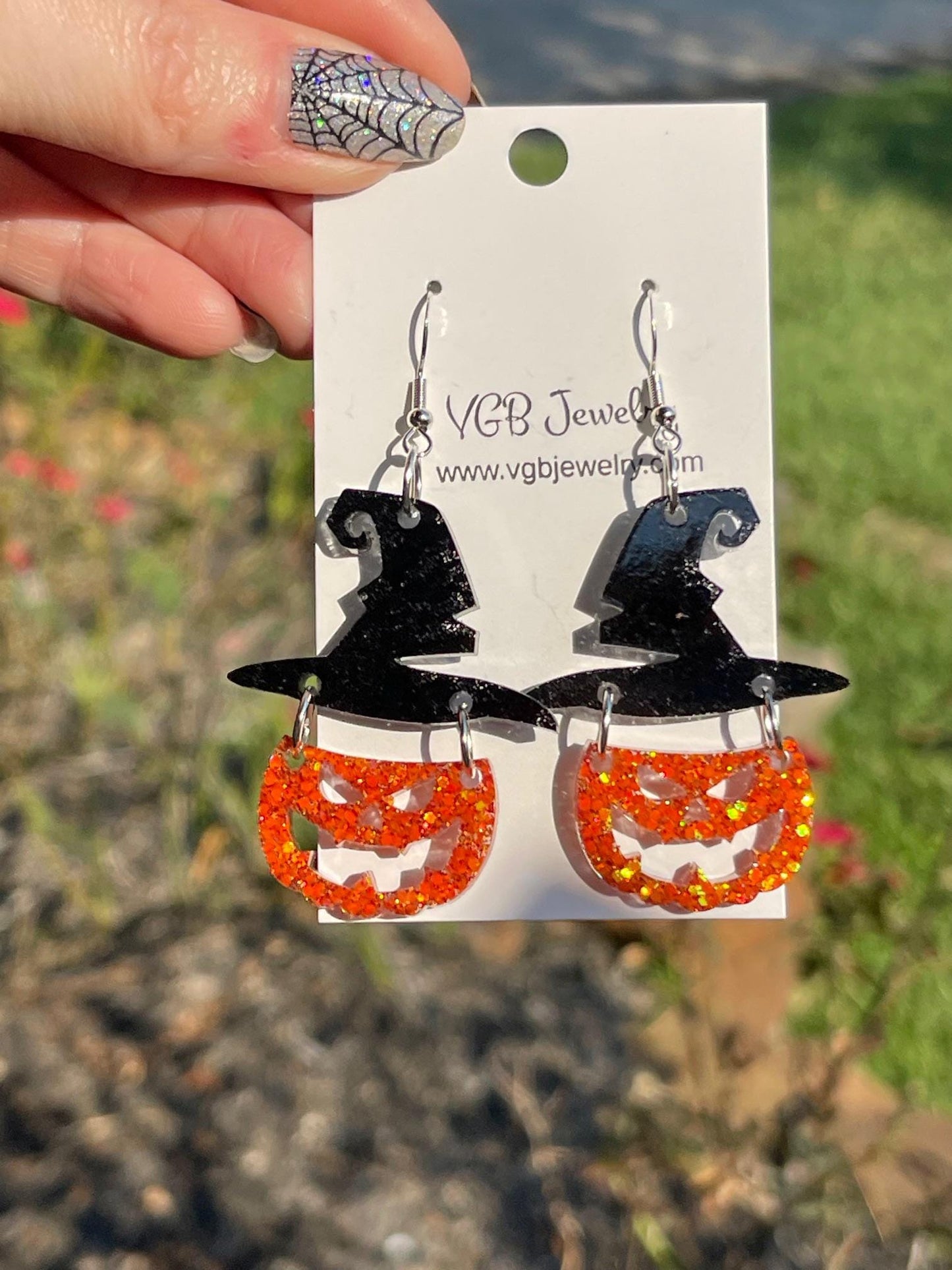 Witch Hat Pumpkin Earrings | Glitter Resin Jack-O’-Lantern Earrings | Halloween Dangle Earrings | Spooky Cute Jewelry Gift