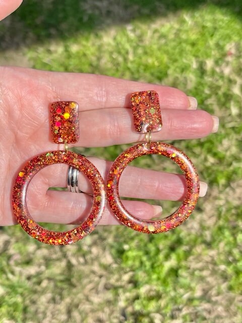 Circle hoop resin glitter earrings